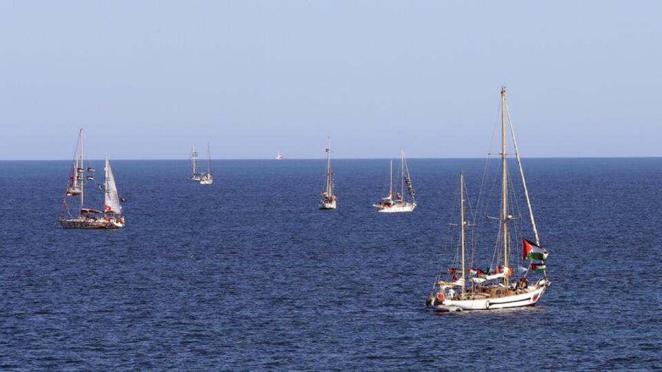 İsrail gemilere baskın düzenledi! Alıkonulan Türk sayısı belli oldu