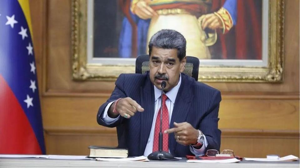 Maduro: ABD'nin amacı belli; boyun eğmeyeceğiz