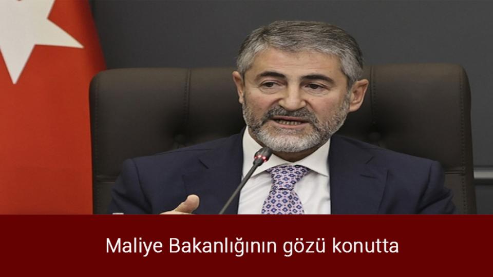 Üstün Dökmen’den başörtüsü hakkında nefret dolu  açıklama: Başörtülü psikolog ve psikiyatr olamaz / Maliye Bakanlığının gözü konutta