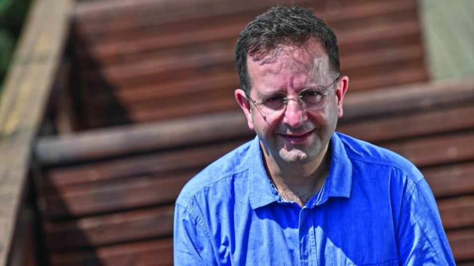 Biz, hayatı değersiz olanlar|Berat Özipek / Sığınmacılar nasıl düşmanlaştırıldı? Adaletin dostları nereden başlamalı? Savunuculuk için neler yapmalı?  | Bekir Berat Özipek