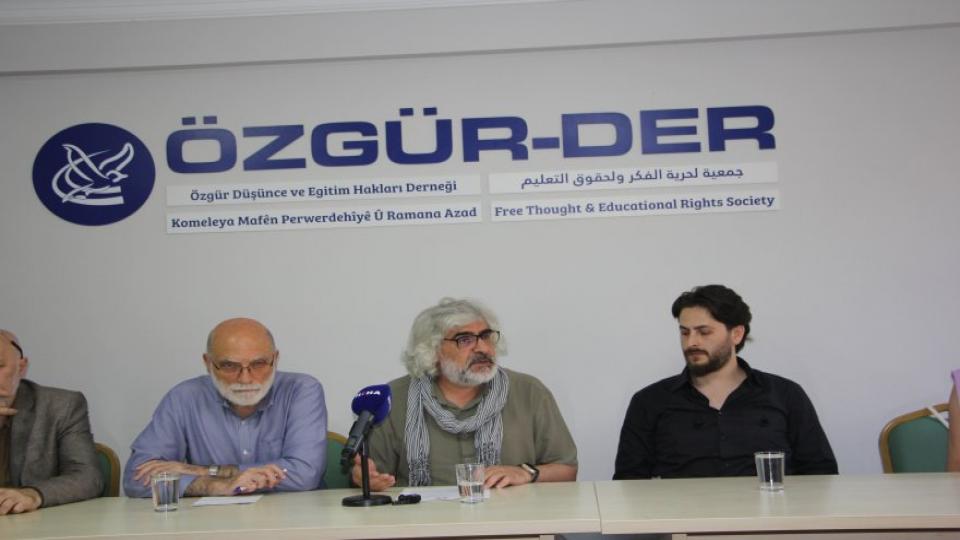 Türkmenistanlı mülteciler dünyaya sesini duyurmak istiyor! 